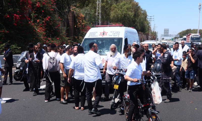 אחרי שש שעות: הצדיק רבי עמוס גואטה זצ"ל נטמן בבית החיים בנתניה