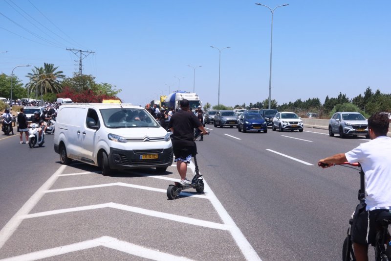 באדיבות המצלם