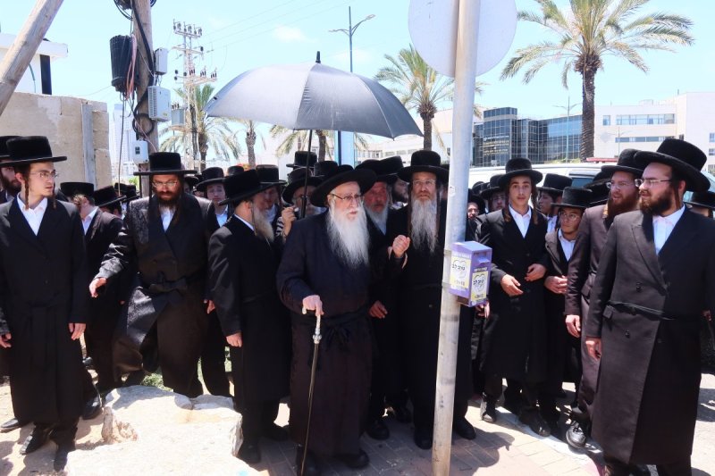 באדיבות המצלם