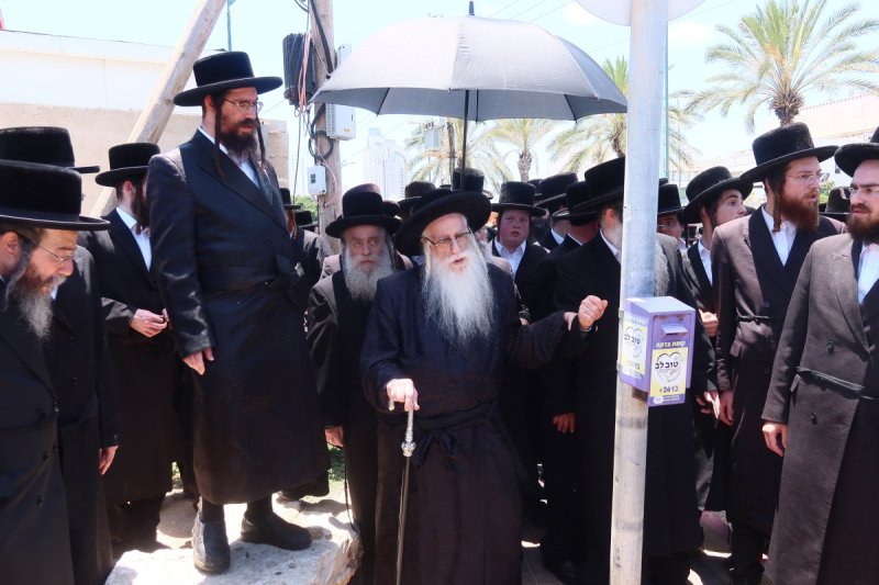 באדיבות המצלם