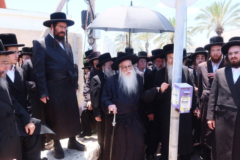 באדיבות המצלם