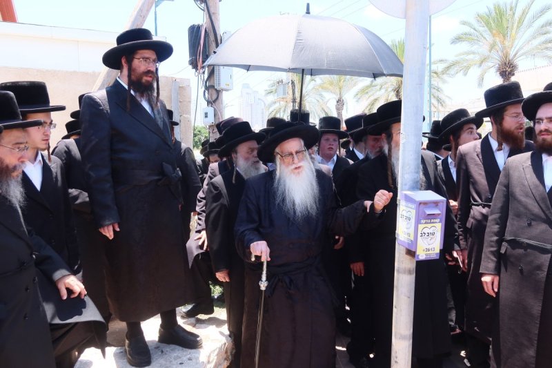באדיבות המצלם