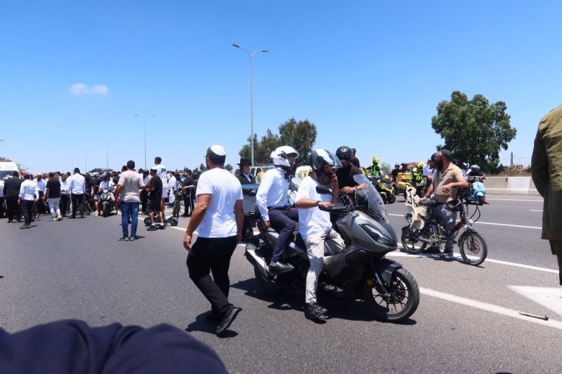 באדיבות המצלם