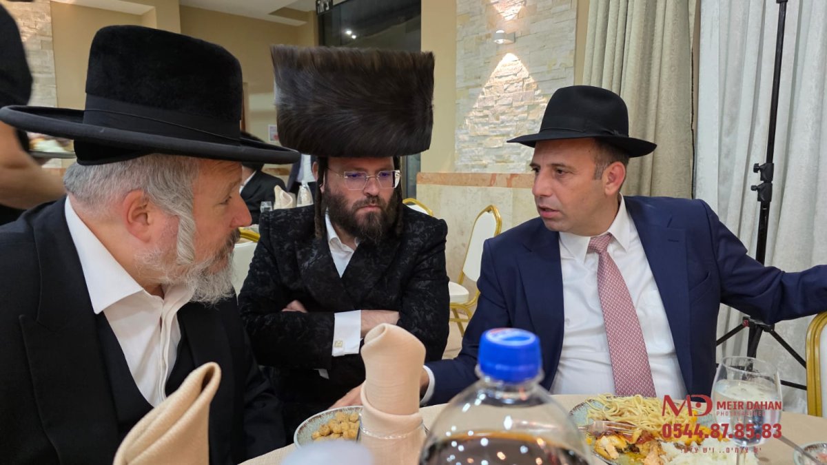 באדיבות המצלם
