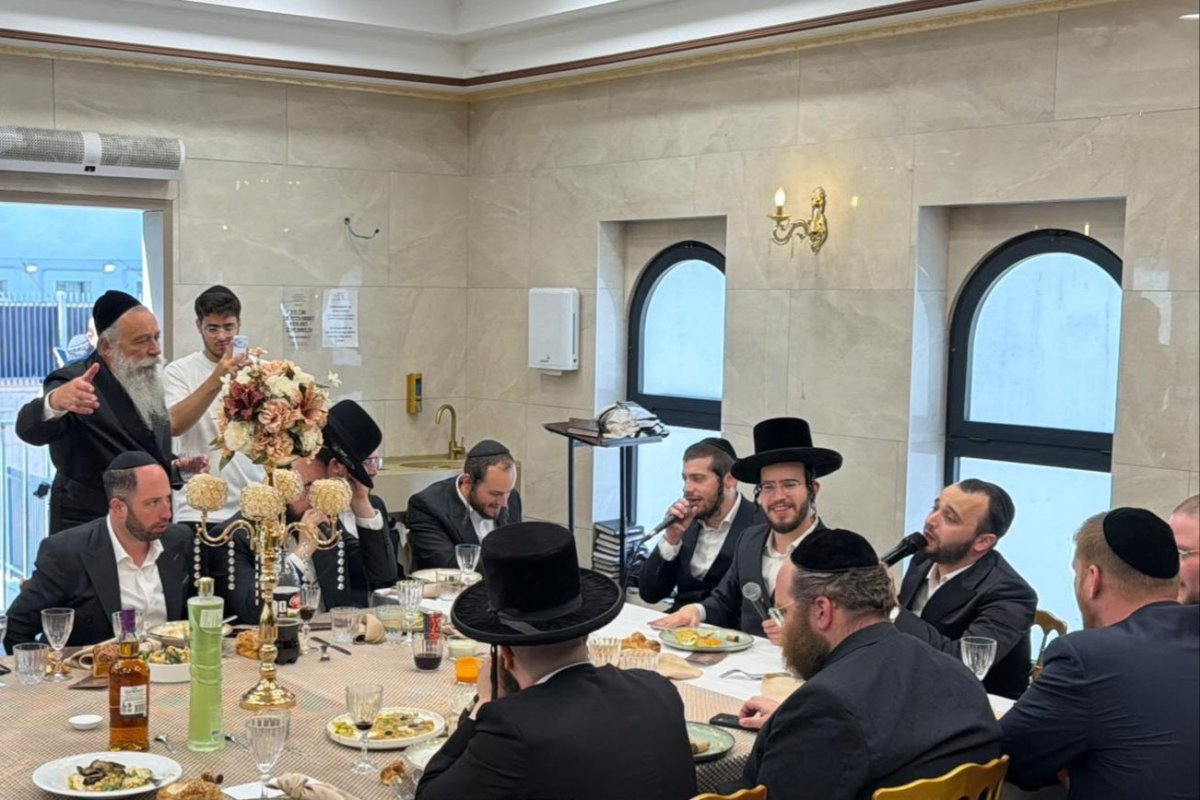באדיבות המצלם