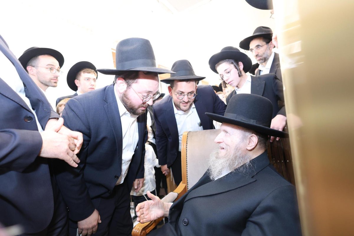באדיבות המצלם