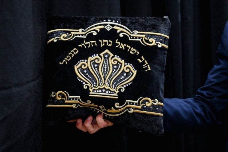 באדיבות המצלם