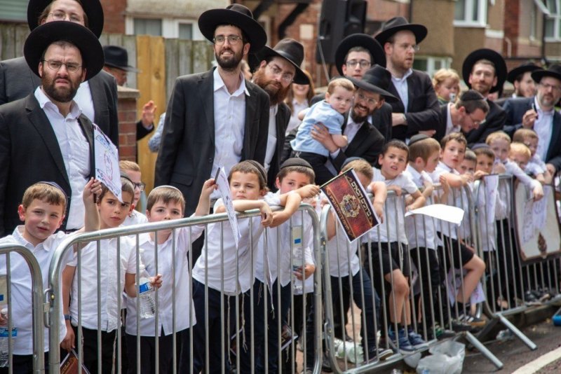 באדיבות המצלם