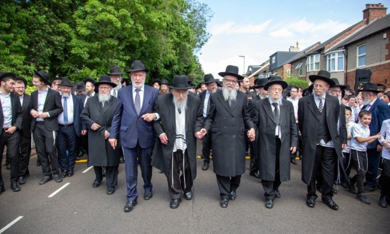 מוושינגטון היייטס לגייטסהד: הגר"י מנטל הוכתר למרא דאתרא של עיר התורה