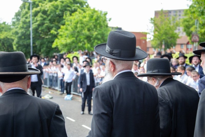 באדיבות המצלם
