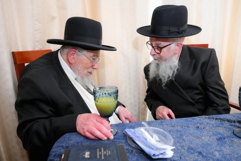באדיבות המצלם