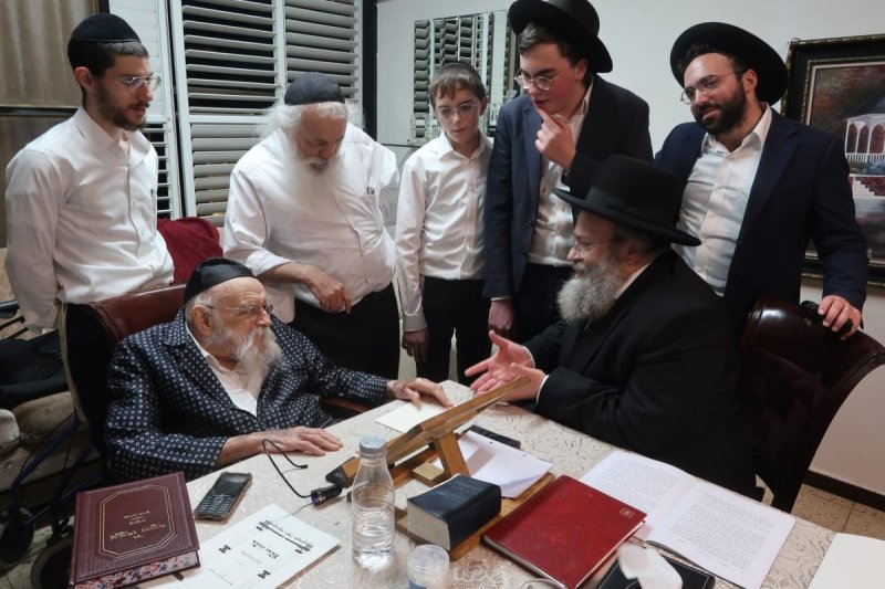 באדיבות המצלם