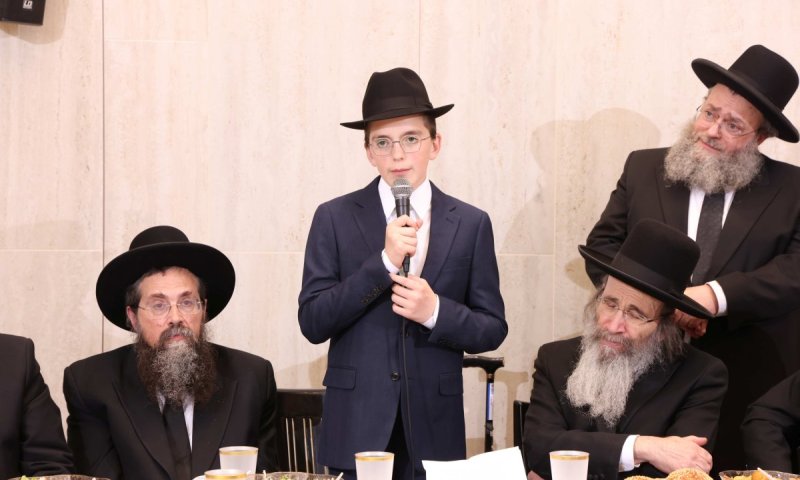 המוז'יניק של ראש ישיבת מיר ברכפלד חגג בר מצווה - ראשי הישיבות התייצבו