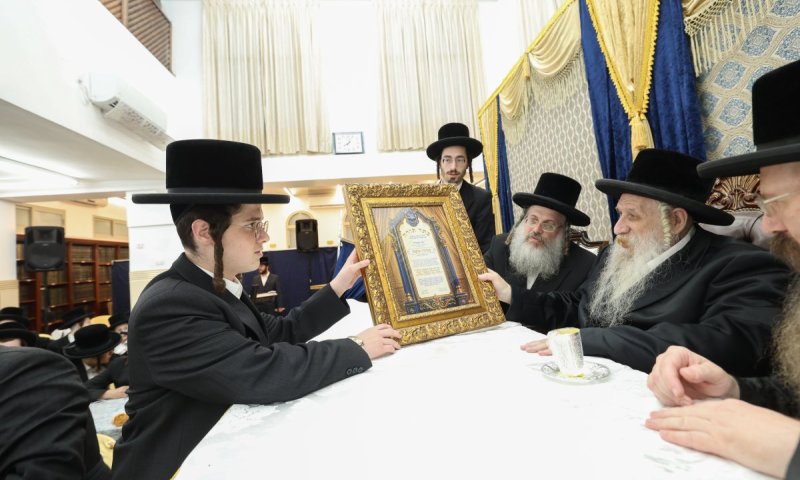 'כבוד התורה' באשדוד: "בני עליה טשארנאביל" נבחנו בע"פ על בבא קמא