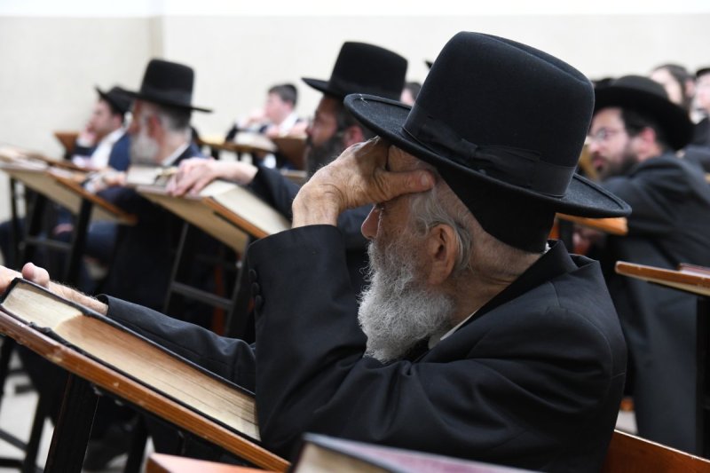 באדיבות המצלם