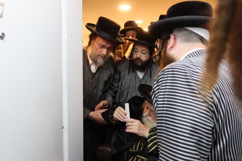 באדיבות המצלם