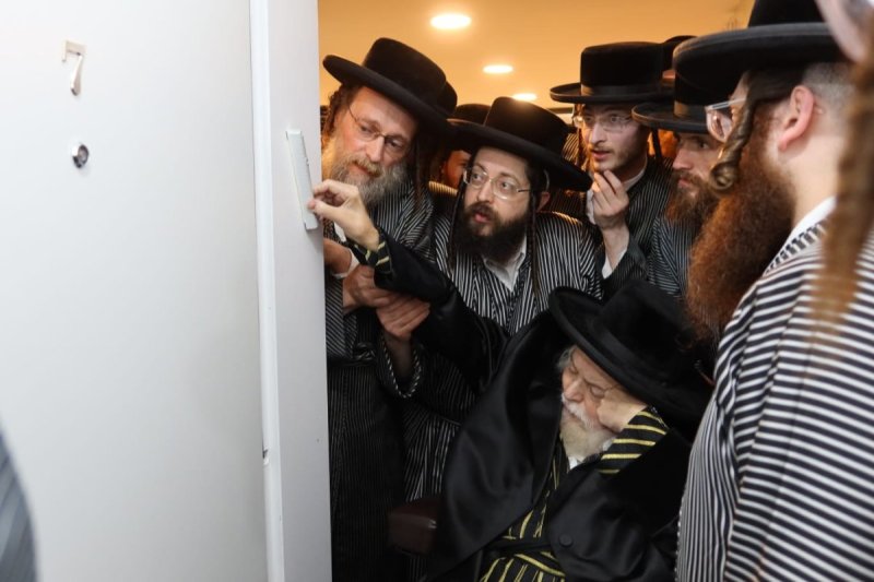 באדיבות המצלם