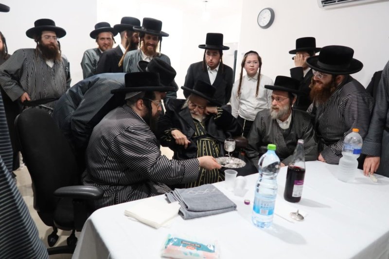 באדיבות המצלם