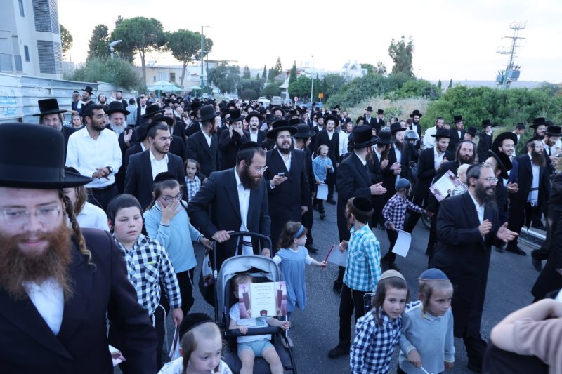 באדיבות המצלם