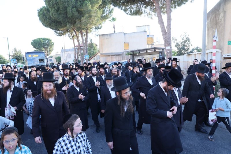 באדיבות המצלם