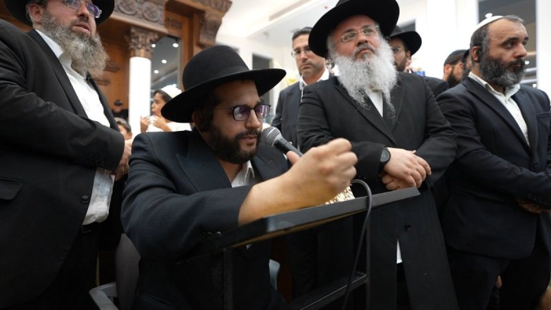 באדיבות המצלם