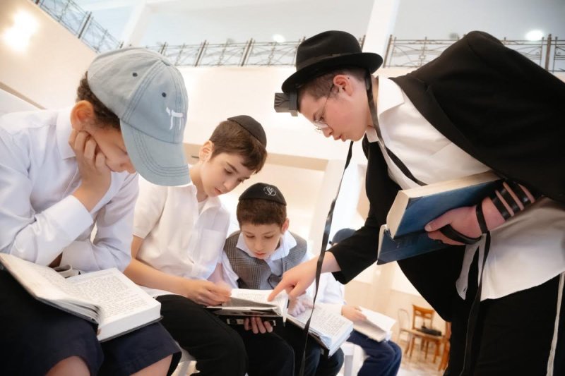 לוי נאזרוב