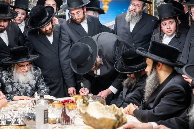 באדיבות המצלם