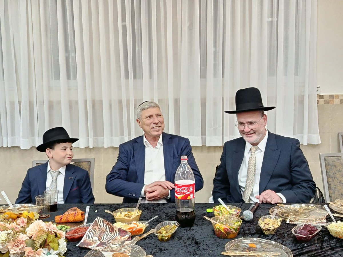 באדיבות המצלם