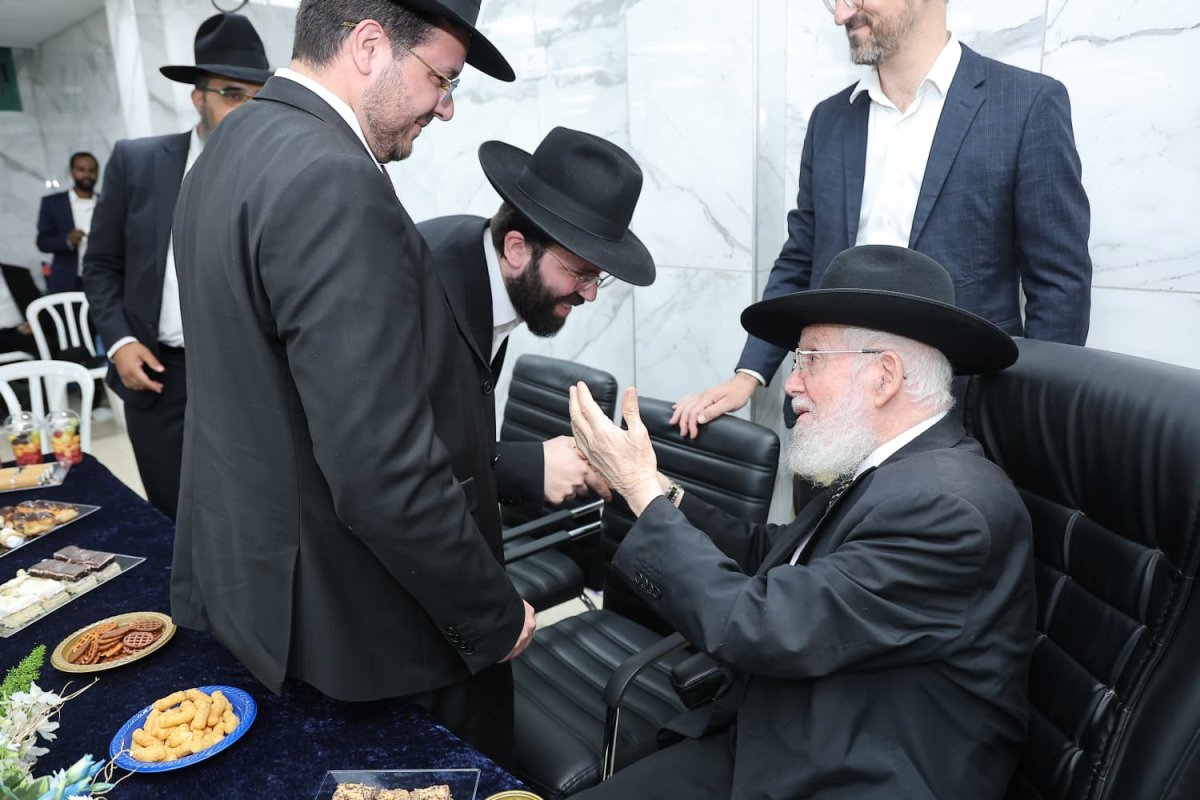 באדיבות המצלם