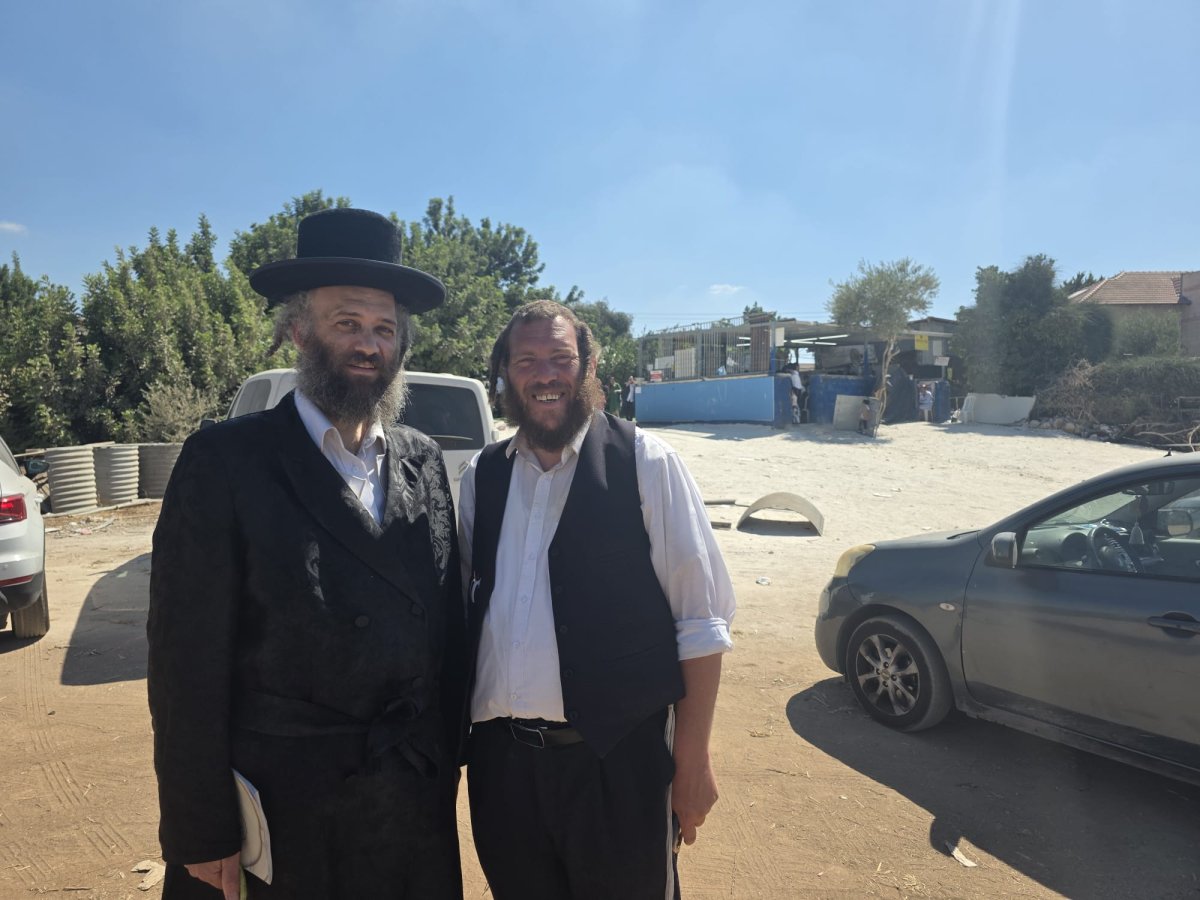 באדיבות המצלם
