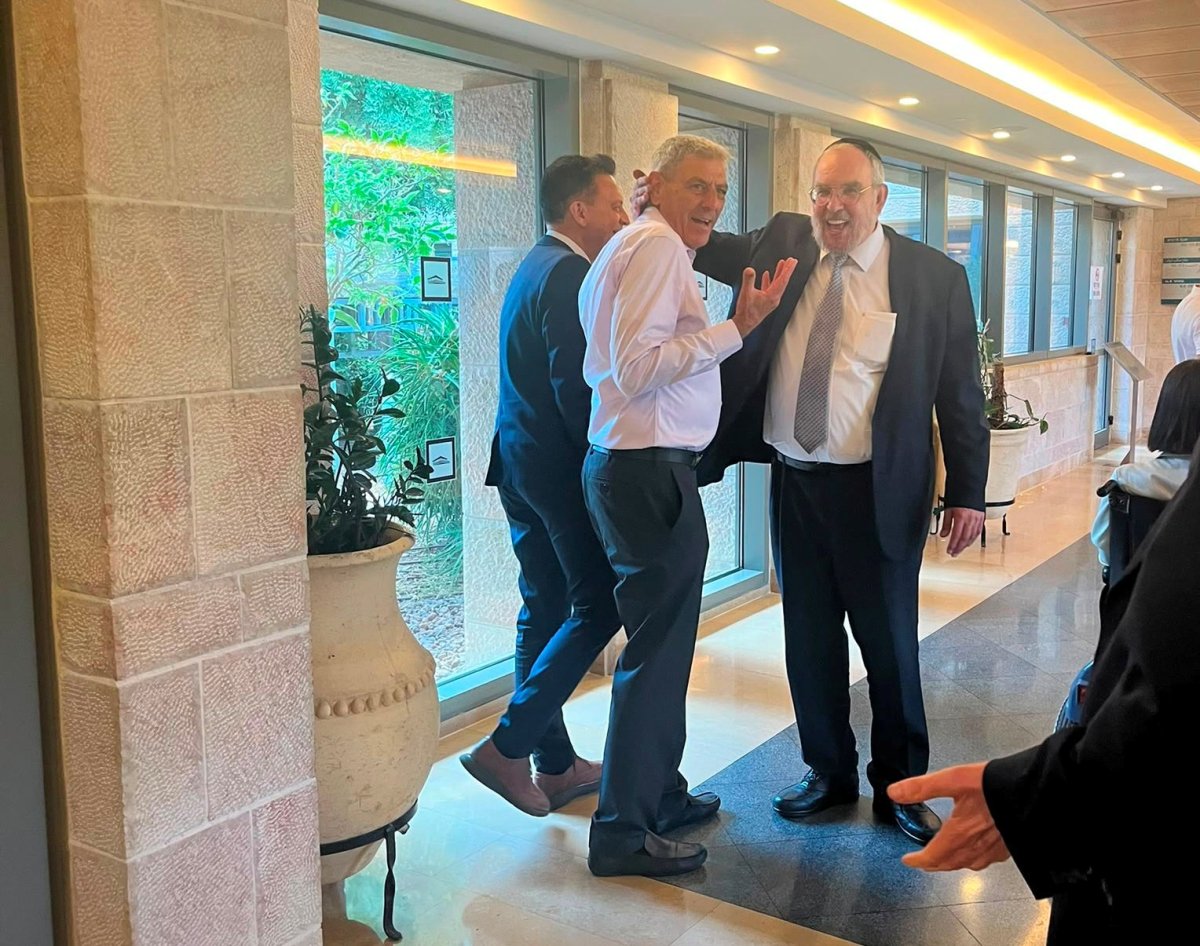 באדיבות המצלם