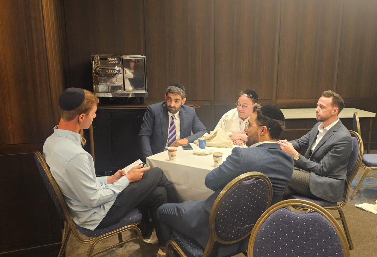 באדיבות המצלם