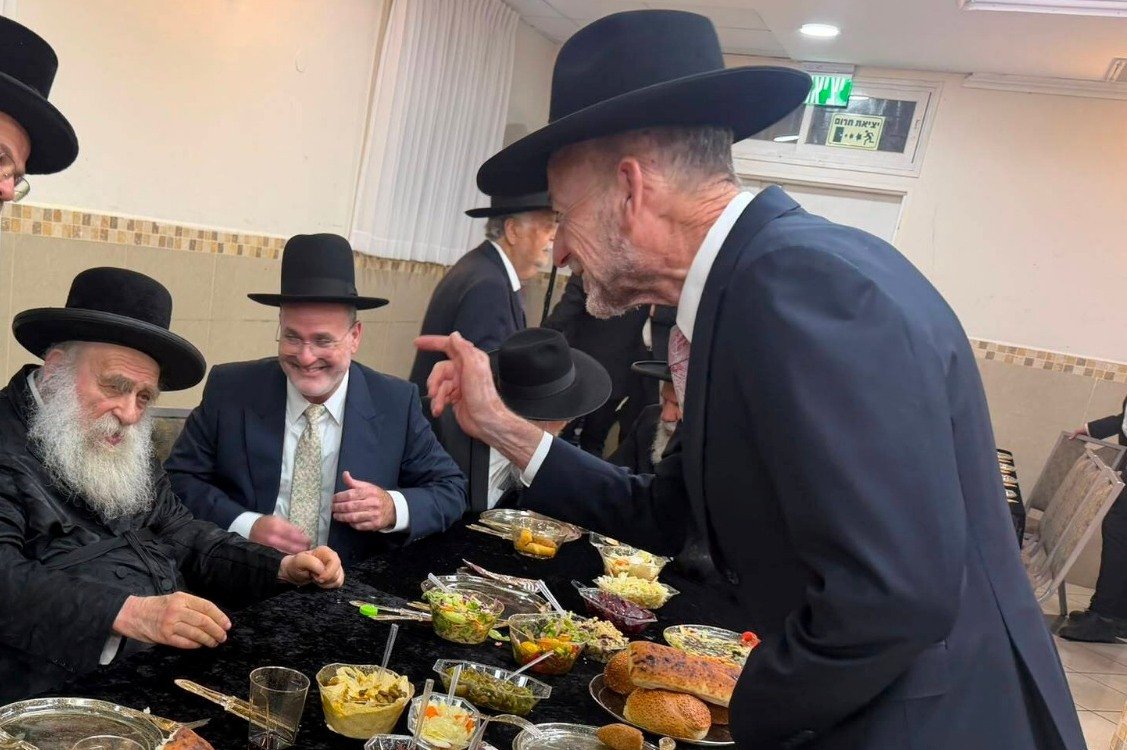 באדיבות המצלם