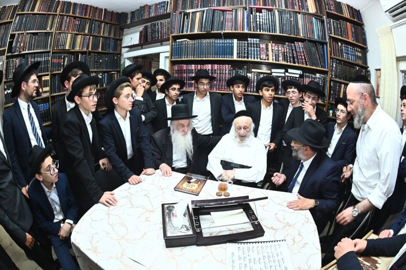 שוקי לרר