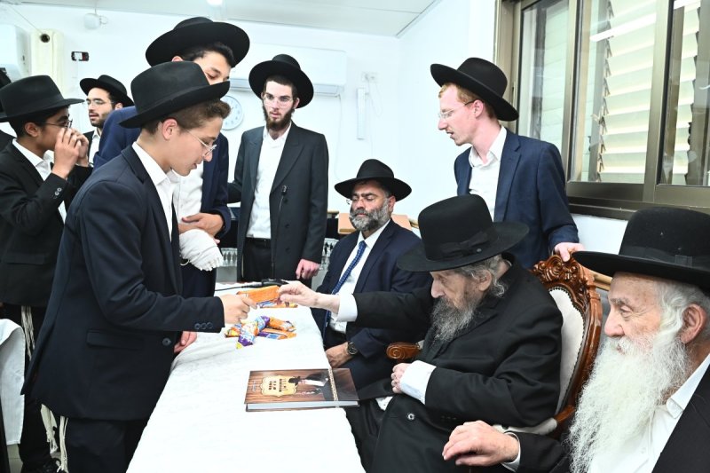 שוקי לרר