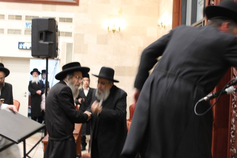 באדיבות המצלם