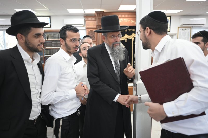 באדיבות המצלם
