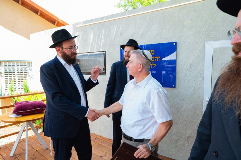 באדיבות המצלם