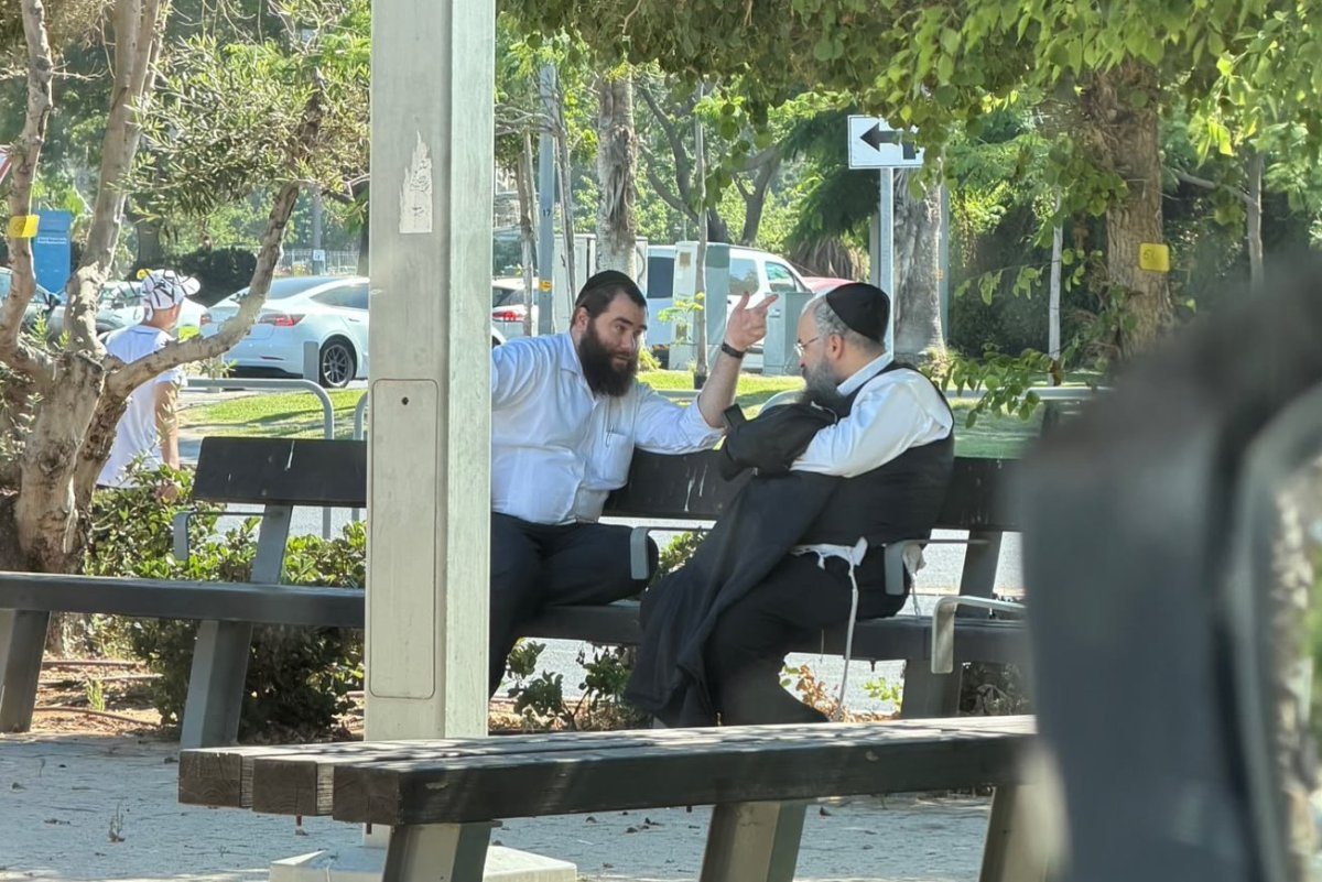 באדיבות המצלם
