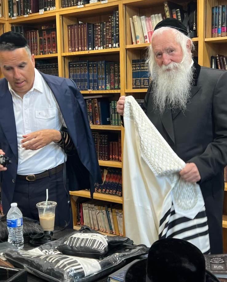 באדיבות המצלם