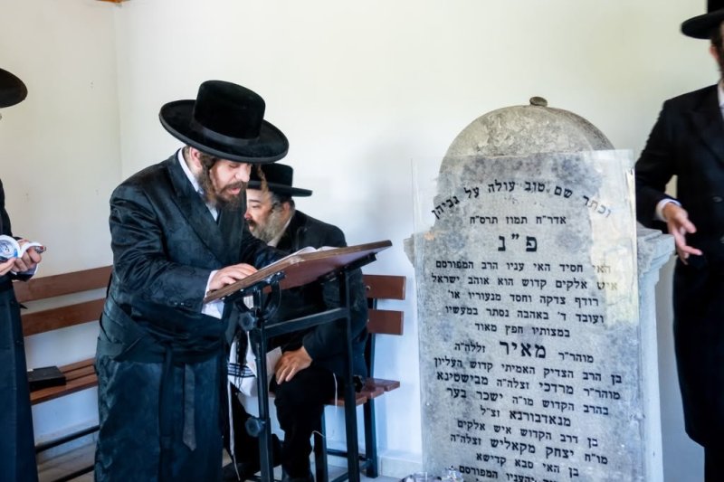 באדיבות המצלם