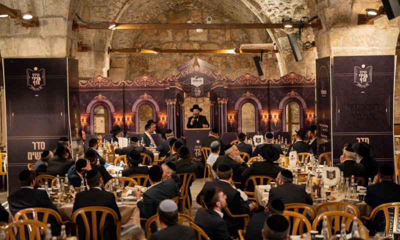 עשרות מגידי שיעורים התכנסו במנהרות הכותל המערבי לוועידת היסוד של 'איגוד מגידי הדף היומי'