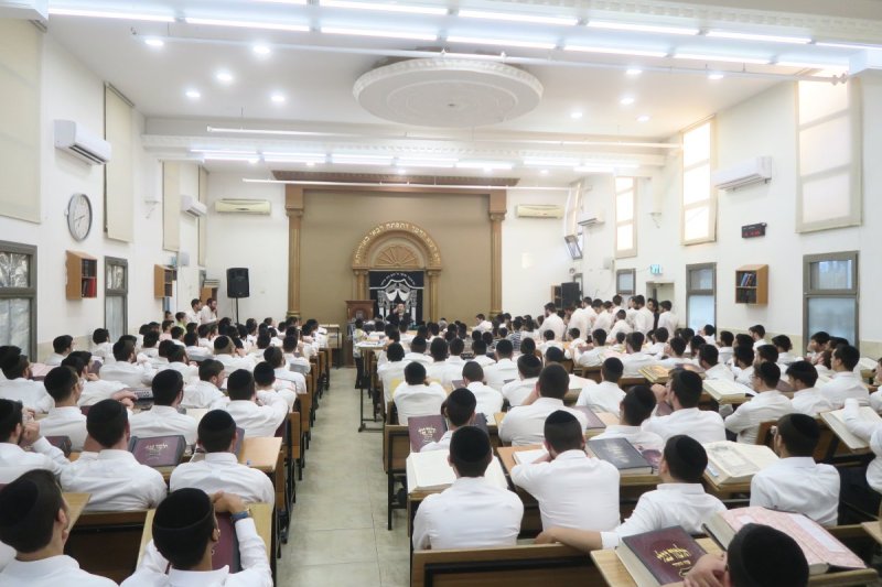 באדיבות המצלם