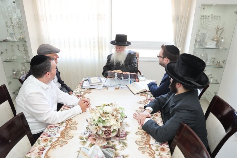 נועם אליהו