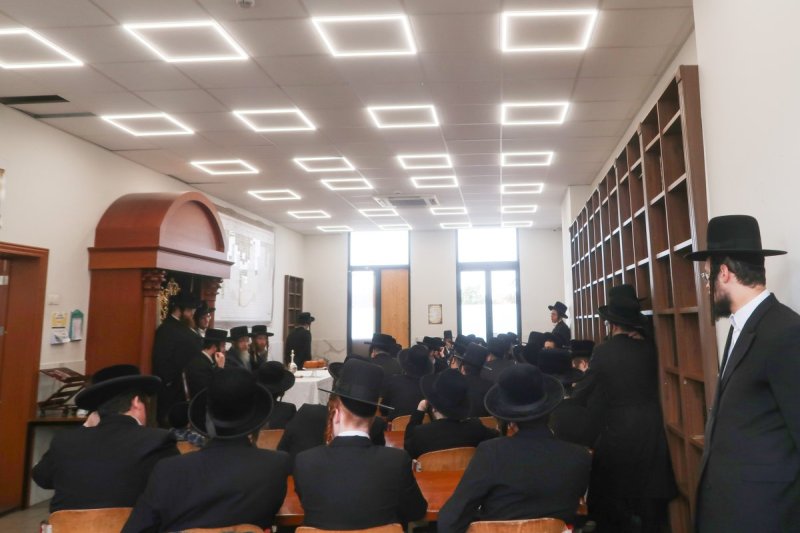 משה קאהן ומ.א. נוימן