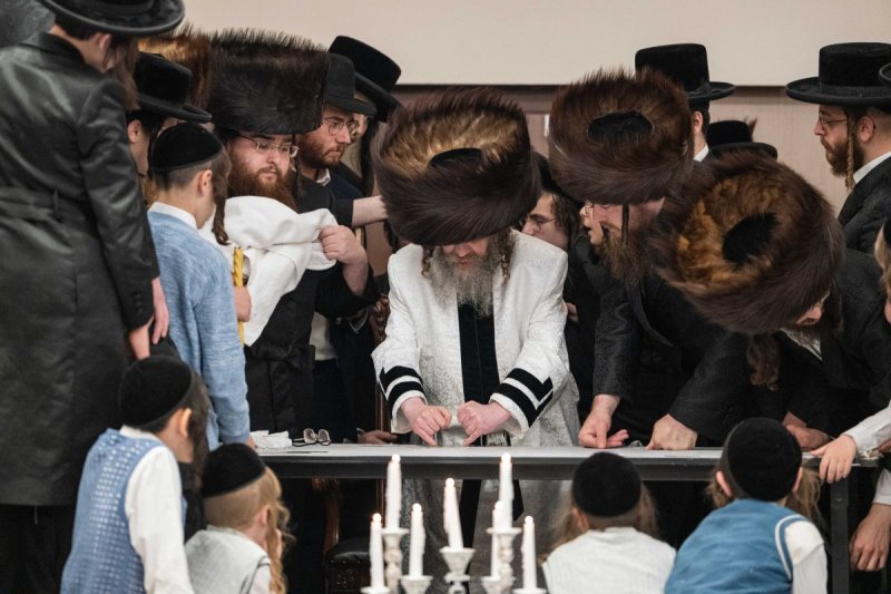 משה קאהן ומ.א. נוימן