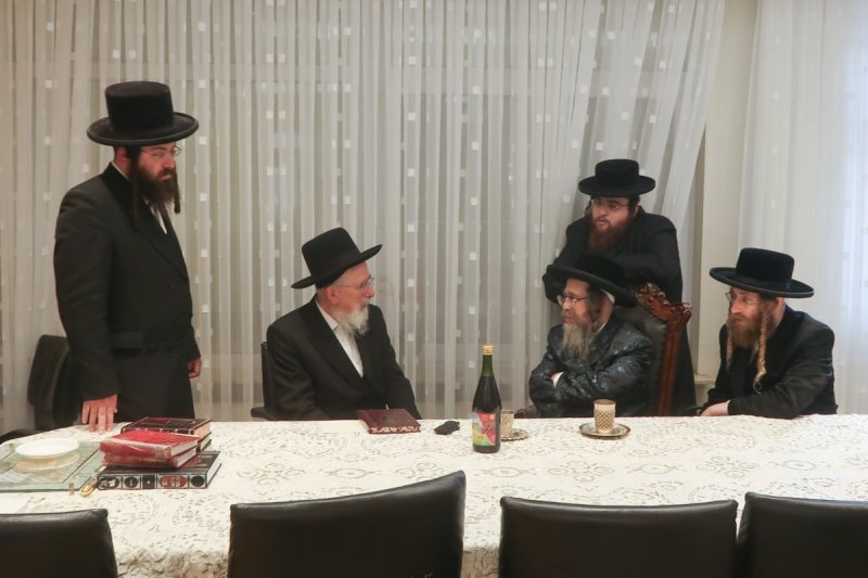 משה קאהן ומ.א. נוימן