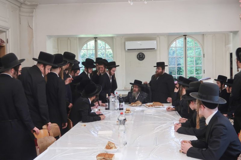 משה קאהן ומ.א. נוימן