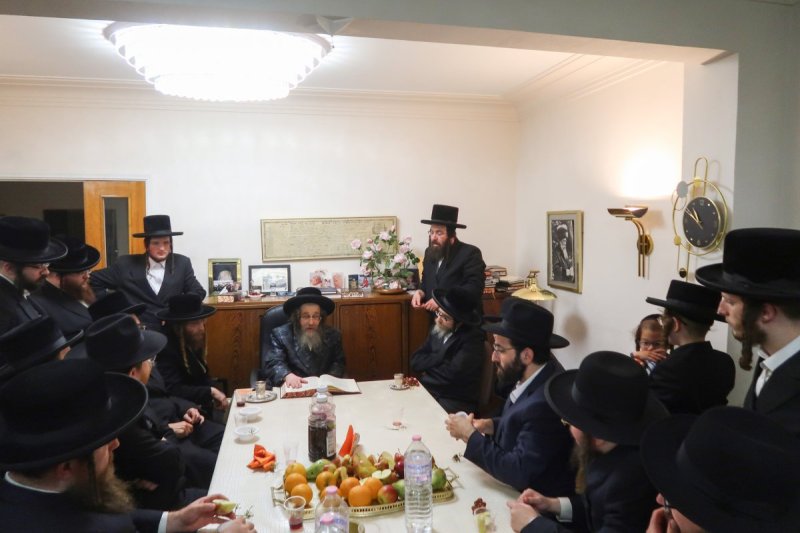 משה קאהן ומ.א. נוימן