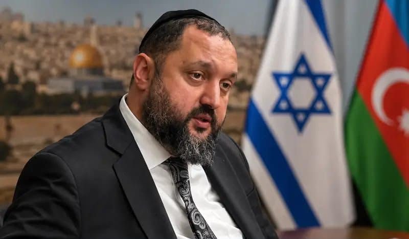 באדיבות: לשכת הנשיא. משרד החוץ והקהילה היהודית באקו